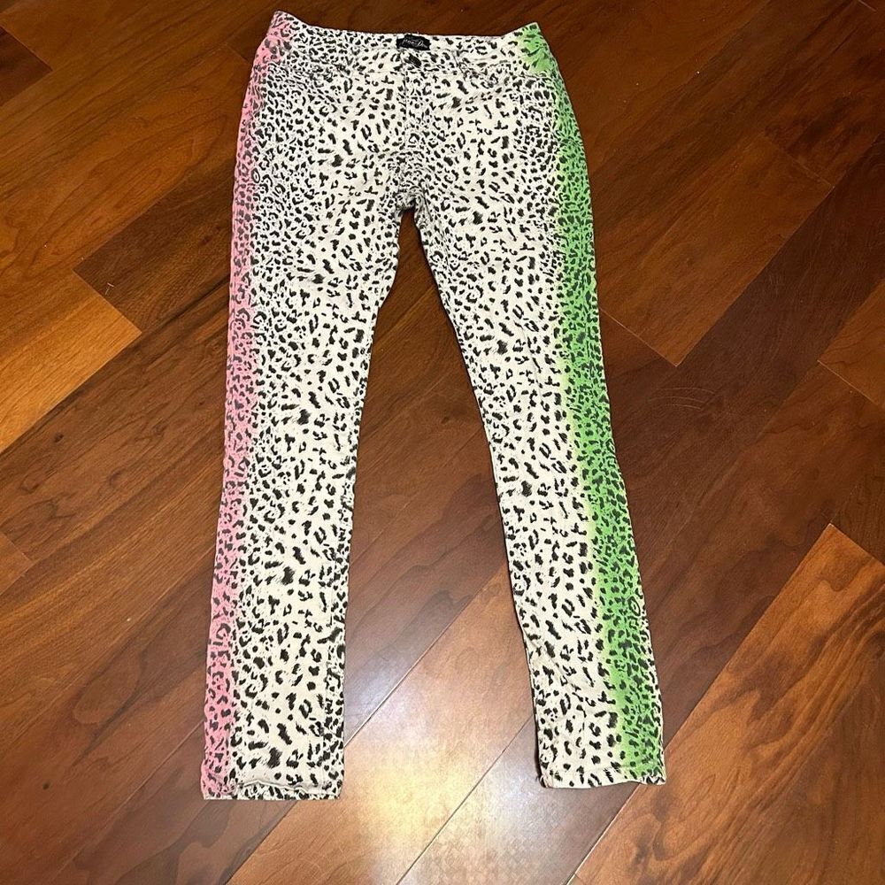 ‎Jane Doe size 9 cheetah print pants